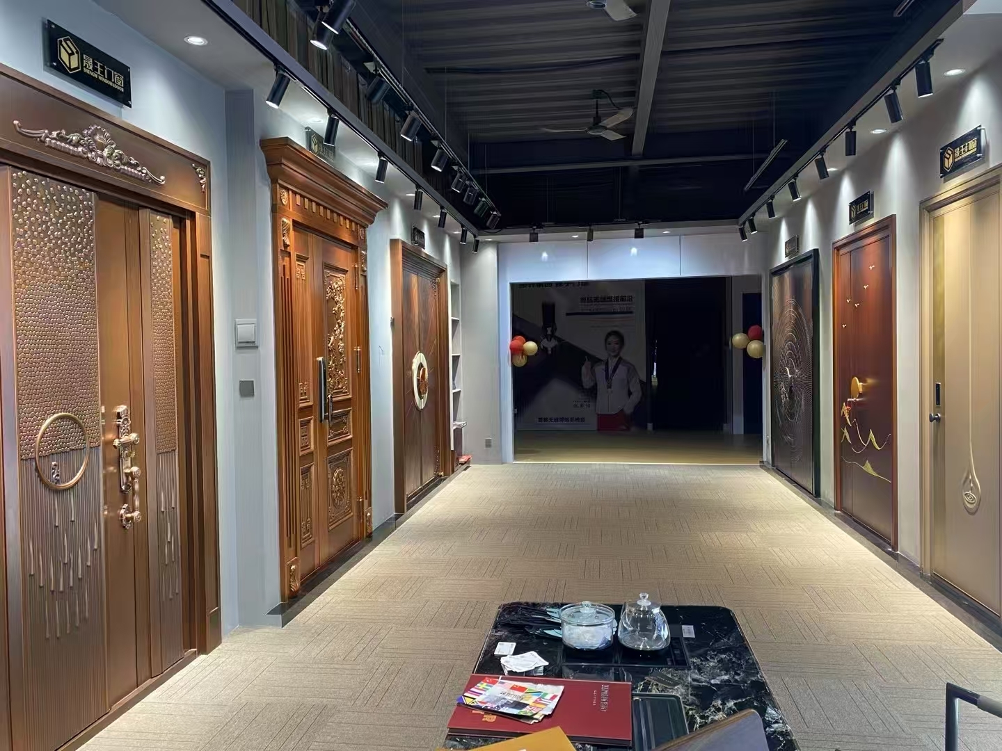 kualitas Pintu Aluminium pabrik