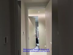 Pintu aluminium warna sama